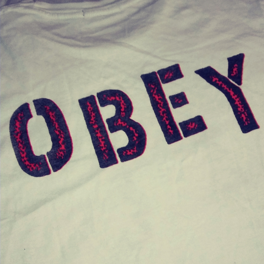OBEY tshirt - Picture 7 of 8